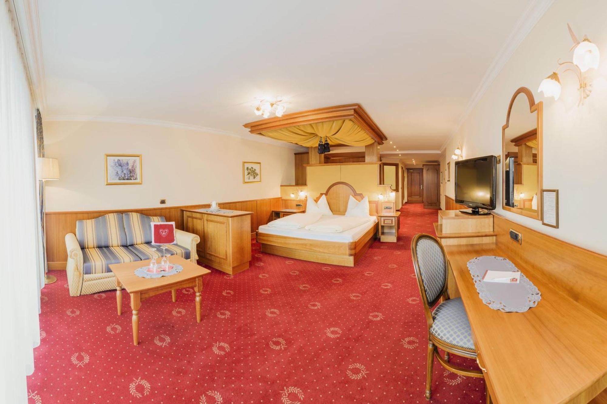 Granpanorama Hotel Stephanshof Villandro Oda fotoğraf